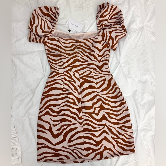 Lovers & Friends NWT Kian Mini Dress Size XXS - Picture 8 of 8